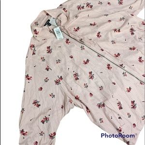 New with tags women plus size 6 TORRID STRIPED FLROAL CAUSAL TRACK JACKET